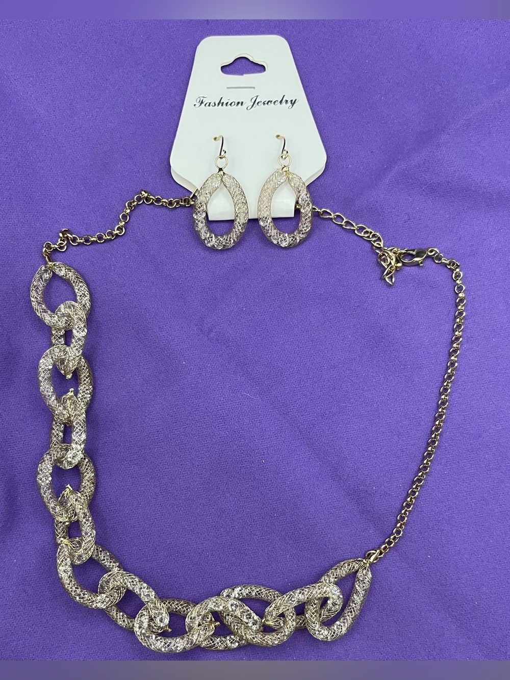 NWT Pretty Mesh Gold- tone Necklace and Earrings 18” with 3” extender - Picture 3 of 9